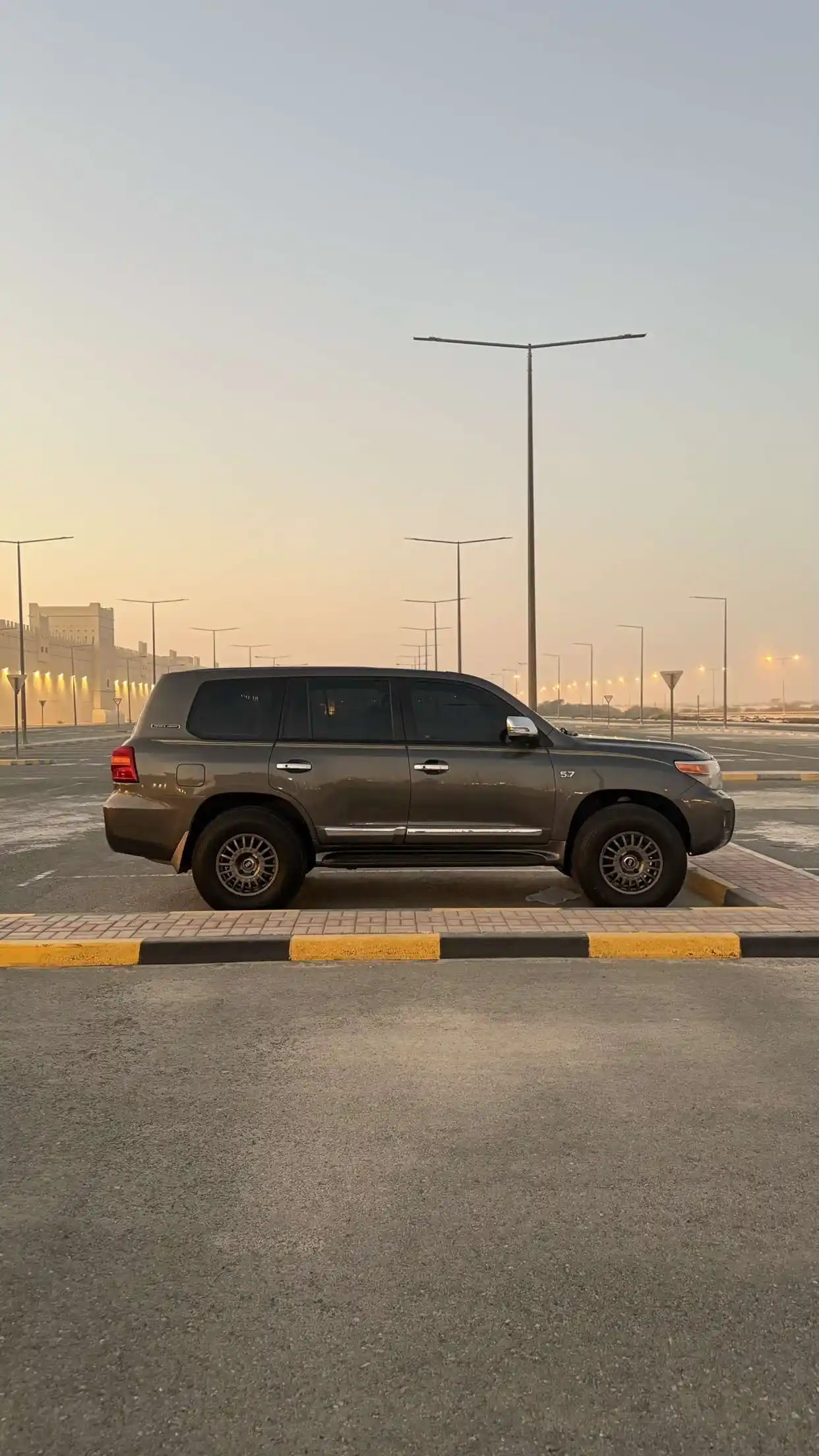 Toyota Land Cruiser VXS 2013