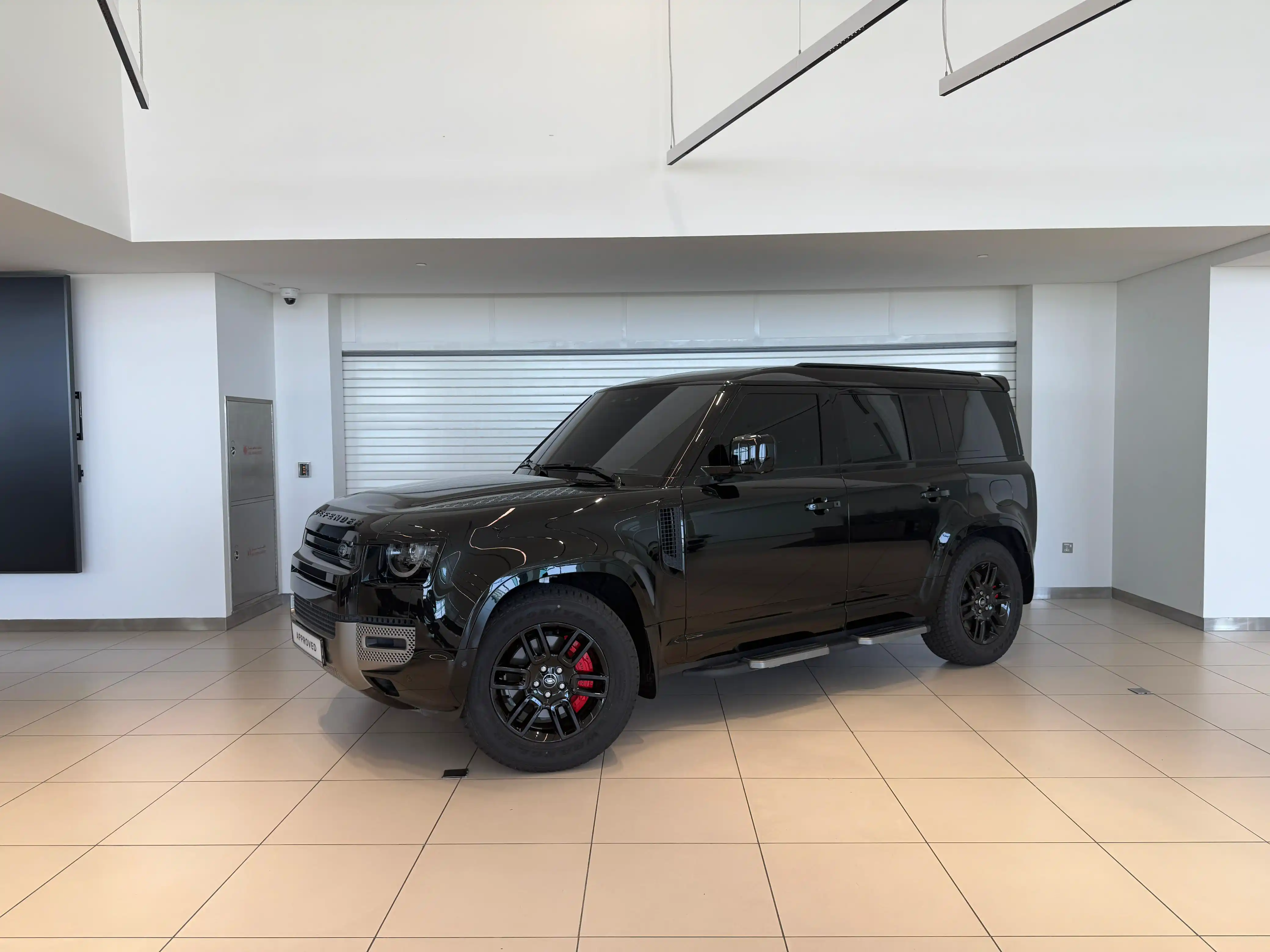 Land Rover Defender 110 2.0i4 S PHEV 404P