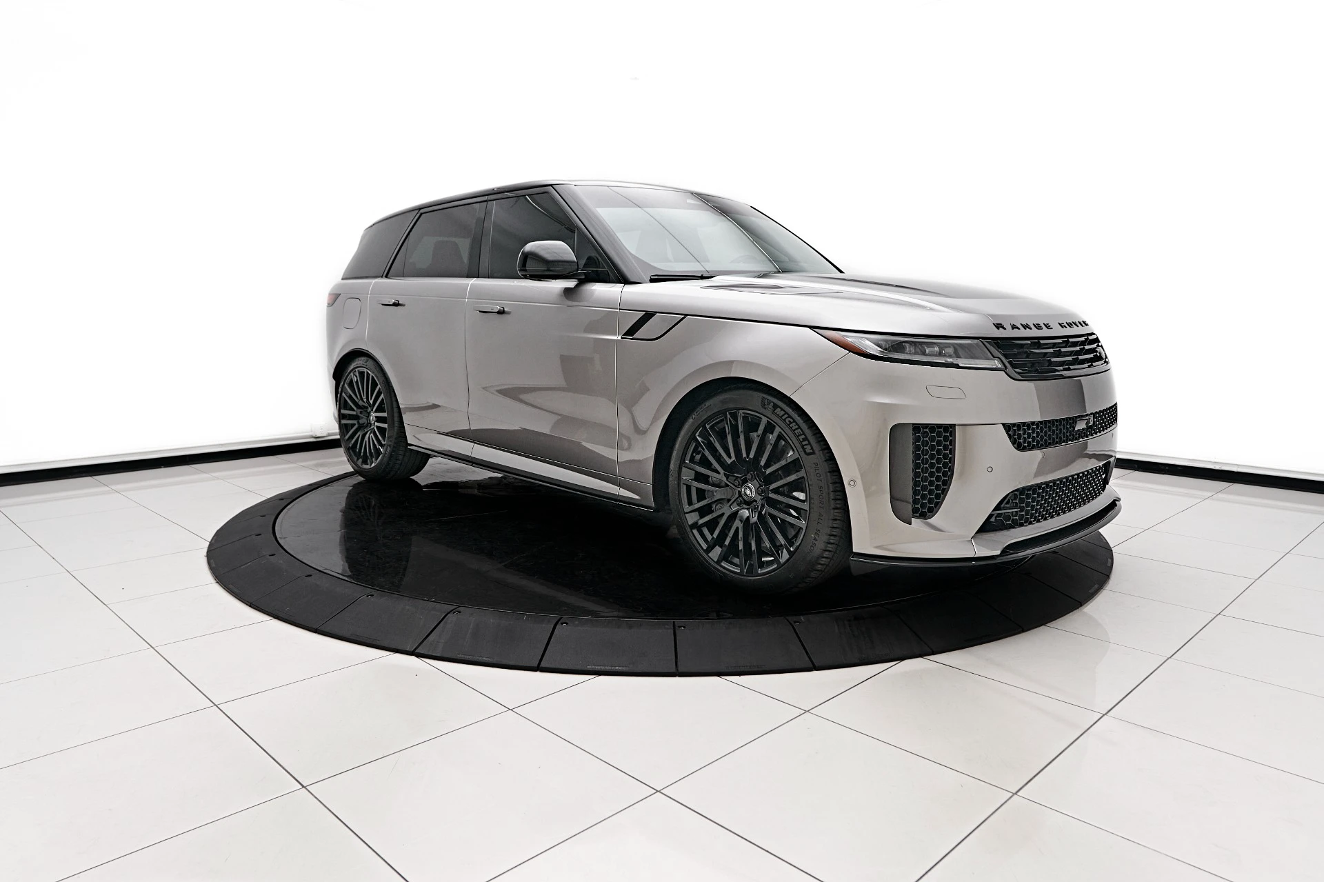 Range Rover Sport 4.4 V8 SV