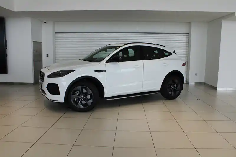 Jaguar E-PACE 2.0i4 R-Dynamic SE 200PS