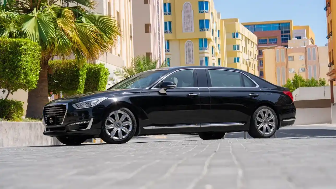 Genesis G90 Premium (V8)