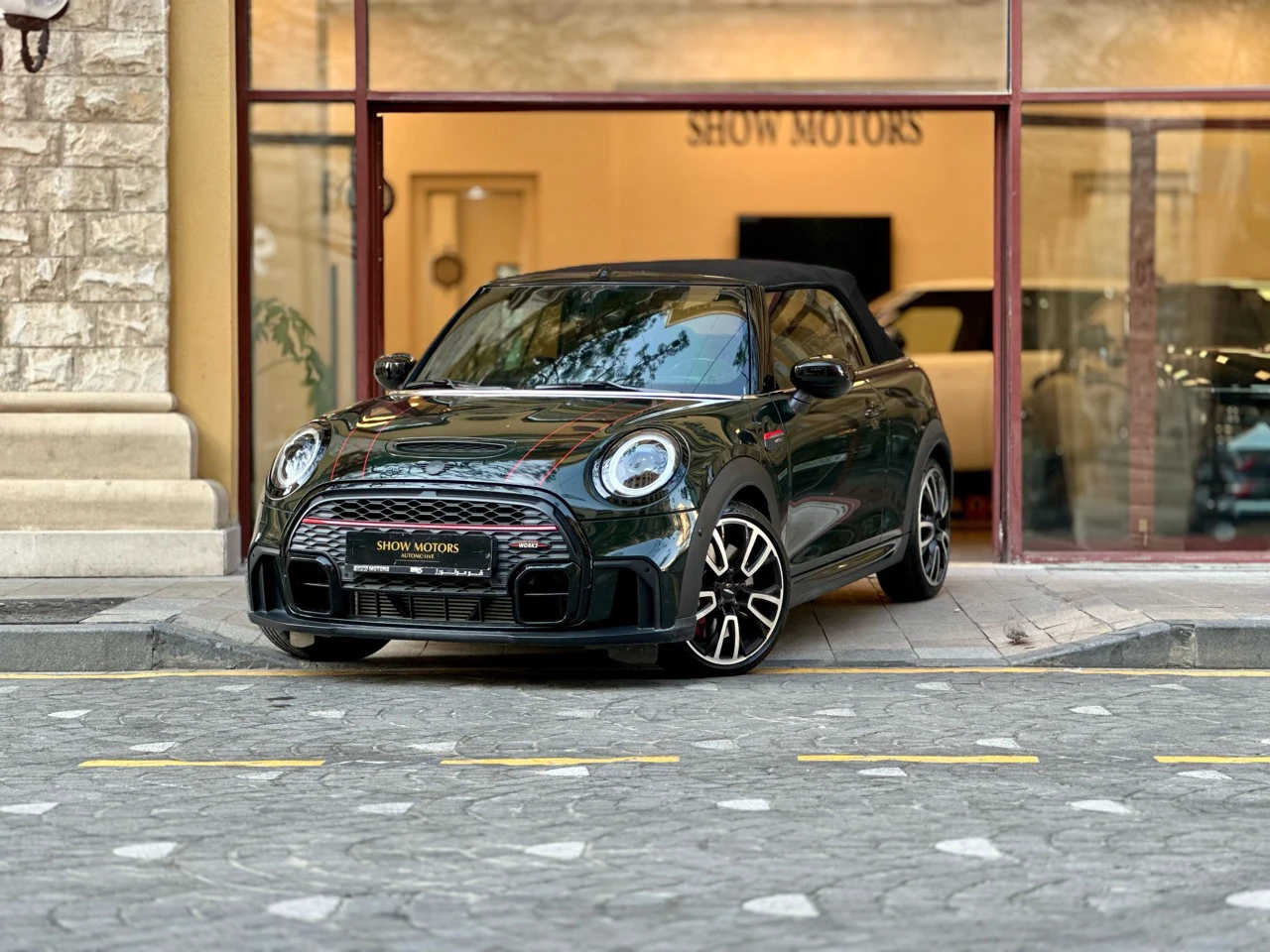 Mini Cooper Works (JCW – high-performance version)